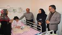 عیادت مدیر شبکه بهداشت و درمان شهرستان دامغان از کودکان بستری در بخش اطفال بیمارستان ولایت
